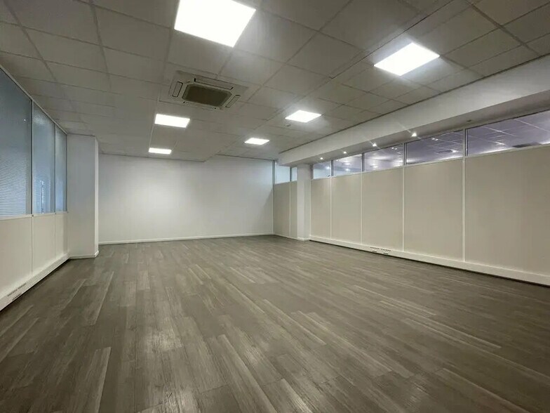 Bureau dans Le Havre à louer - Photo de l’immeuble – Image 3 sur 12