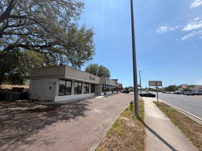 3315 SW Archer Rd, Gainesville, FL à vendre - Photo de l’immeuble – Image 2 sur 4