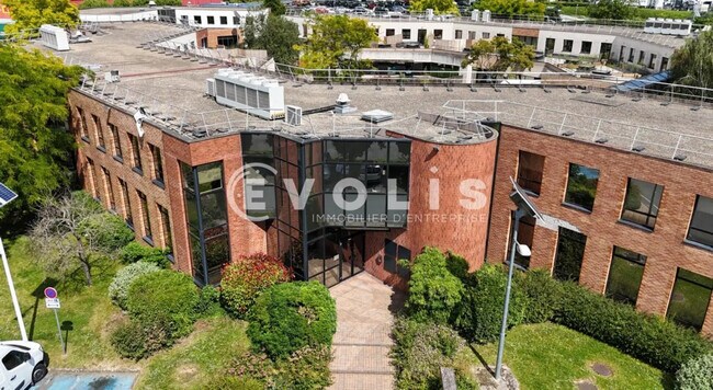 Plus de détails pour Bureau à louer