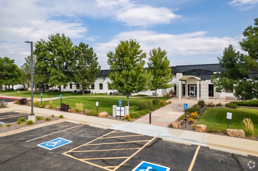 1601 Dry Creek Dr, Longmont, CO à louer - Photo de l’immeuble – Image 1 sur 9