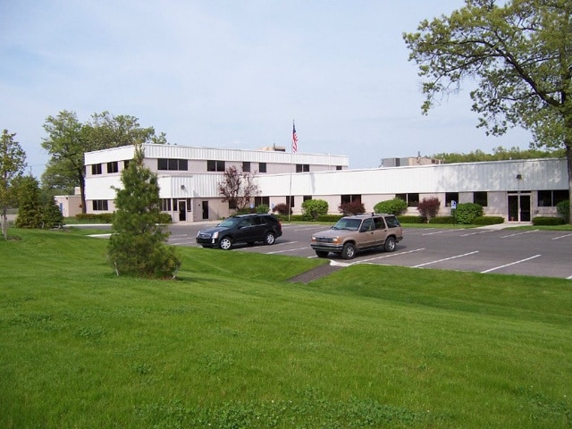 807 Airport Access Rd, Traverse City, MI à louer Photo de l’immeuble– Image 1 sur 6