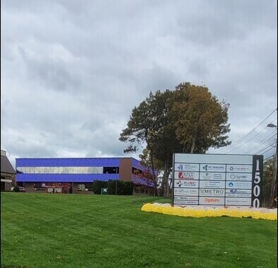 1500 Route 112, Port Jefferson Station, NY à louer Photo principale– Image 1 sur 14