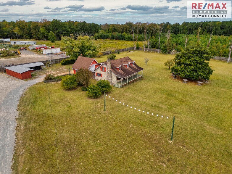 17466 Benns Church Blvd, Smithfield, VA à vendre - Photo de l’immeuble – Image 3 sur 45
