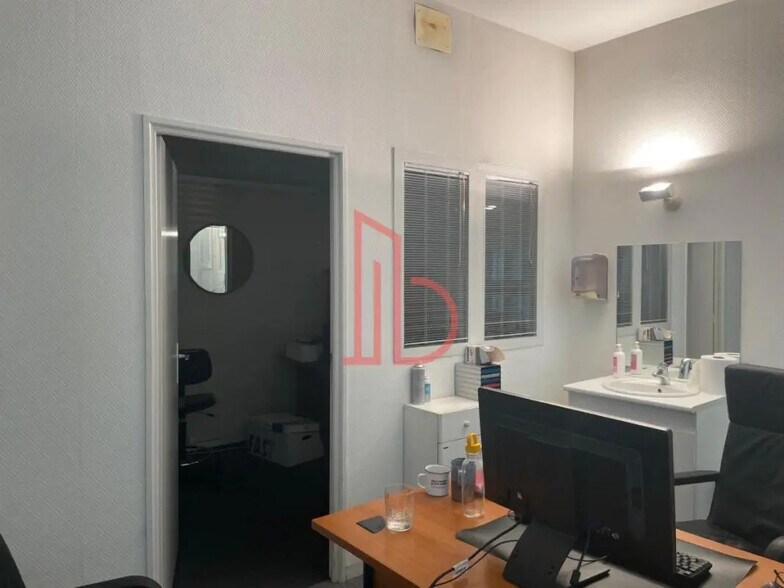 Bureau dans Bordeaux à louer - Photo de l’immeuble – Image 3 sur 9