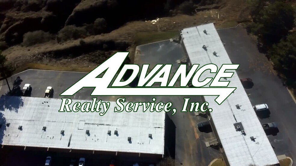 4742 Hammermill Rd, Tucker, GA à louer - Vidéo sur l’annonce professionnelle – Image 2 sur 24