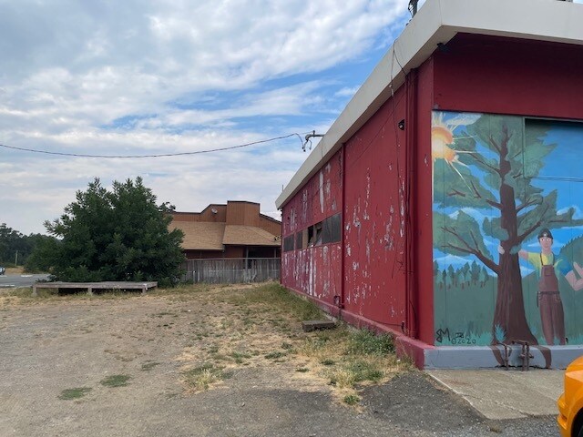 45010 US-101, Laytonville, CA à vendre - Photo de l’immeuble – Image 2 sur 8
