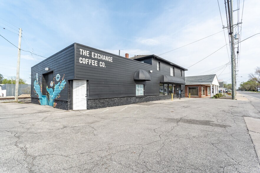 5223 Columbus Ave, Anderson, IN à vendre - Photo de l’immeuble – Image 3 sur 34