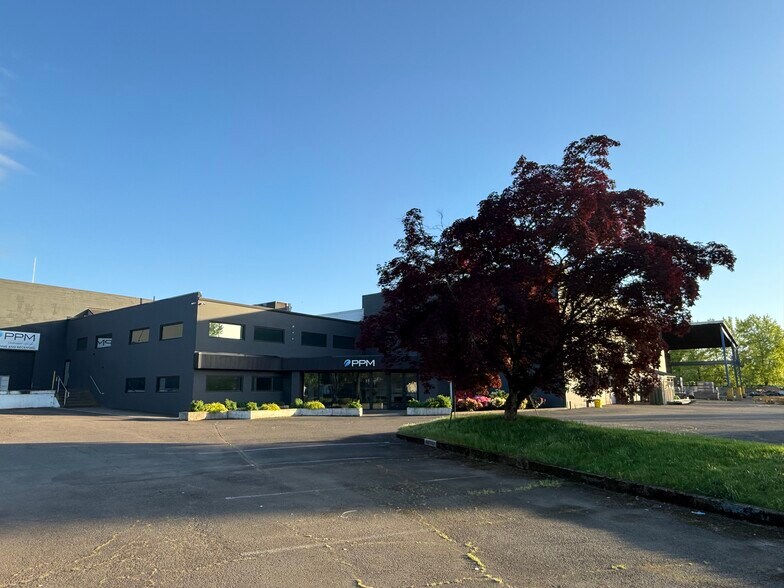 500 E Illinois St, Newberg, OR à vendre - Photo de l’immeuble – Image 3 sur 35
