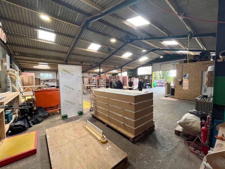 Radley Green Farm Road, Ingatestone à louer - Photo de l’immeuble – Image 3 sur 8