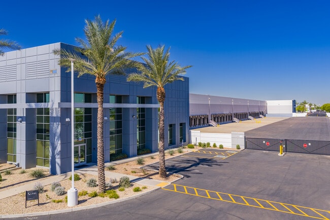 Plus de détails pour 6825 W Buckeye Rd, Phoenix, AZ - Industriel/Logistique à louer