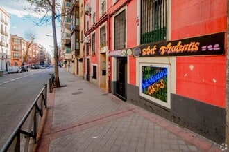 Local commercial dans Madrid, Madrid à louer Photo intérieure– Image 1 sur 18