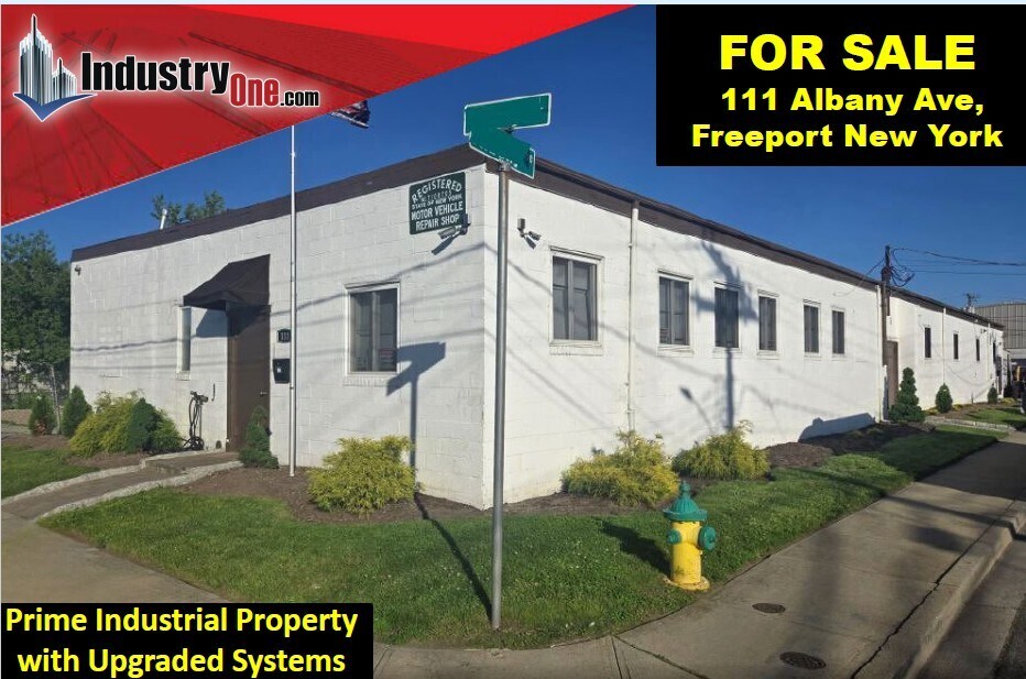 111 Albany Ave, Freeport, NY à vendre Photo de l’immeuble– Image 1 sur 9