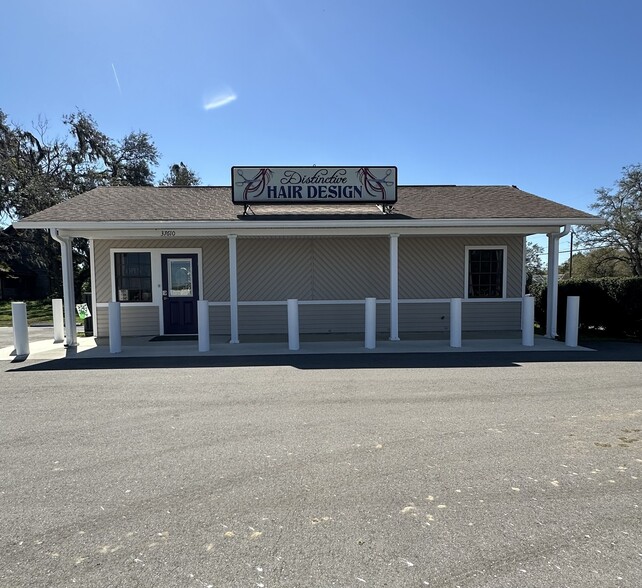 37610 Clinton Ave, Dade City, FL à vendre - Photo principale – Image 1 sur 42