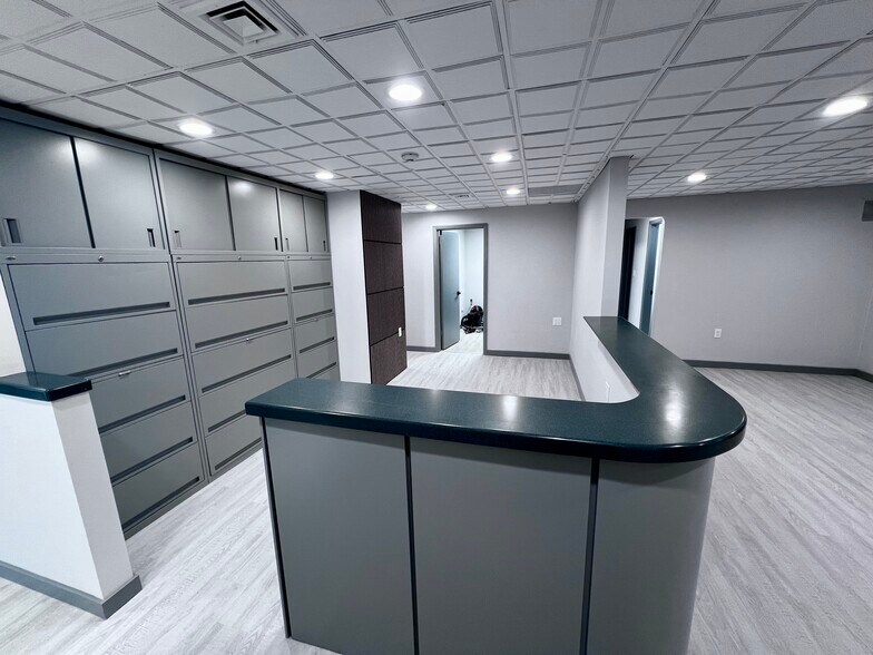 960 Teaneck Rd, Teaneck, NJ à louer - Photo intérieure – Image 3 sur 16
