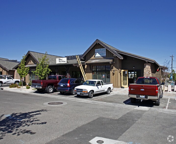 35 Foothill Rd, Reno, NV à louer - Photo principale – Image 1 sur 2