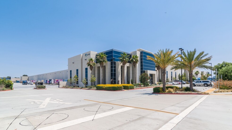 6100 Garfield Ave, Commerce, CA à louer - Photo de l’immeuble – Image 1 sur 12
