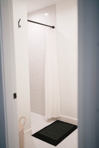 Plus de détails pour 57 Water St, Hingham, MA - Local commercial à vendre