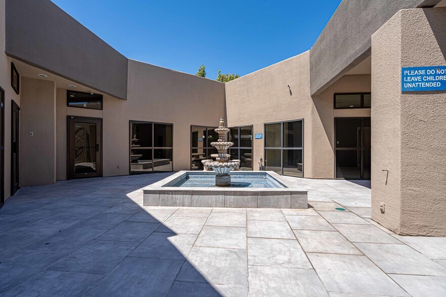 1847 E Southern Ave, Tempe, AZ à louer - Photo de l’immeuble – Image 1 sur 4