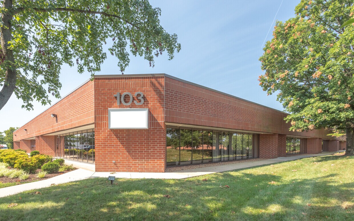 103-105 Carpenter Dr, Sterling, VA à louer Photo principale– Image 1 sur 4