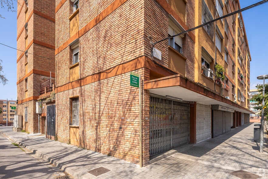 Plaça Del Poble, 12-14, Montornès del Vallès, Barcelona à vendre - Photo de l’immeuble – Image 2 sur 3