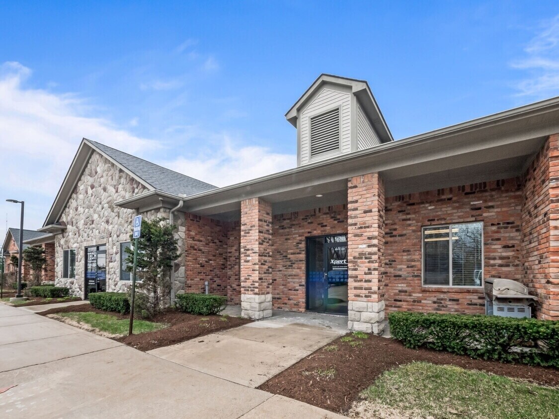38765-38795 Mound Rd, Sterling Heights, MI à louer Photo de l’immeuble– Image 1 sur 16