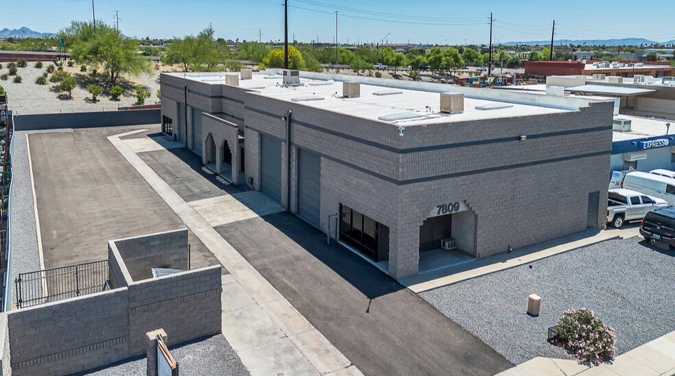 7809 N 68th Ave, Glendale, AZ à vendre - Photo de l’immeuble – Image 2 sur 17