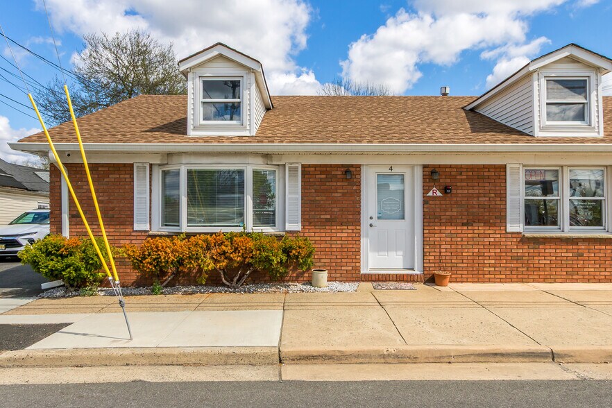 301 N Main St, Manville, NJ à louer - Photo de l’immeuble – Image 1 sur 2