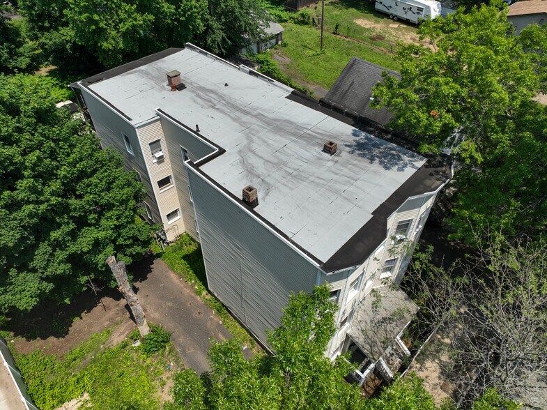 77-83 Hazel St, New Haven, CT à vendre - Photo de l’immeuble – Image 3 sur 12