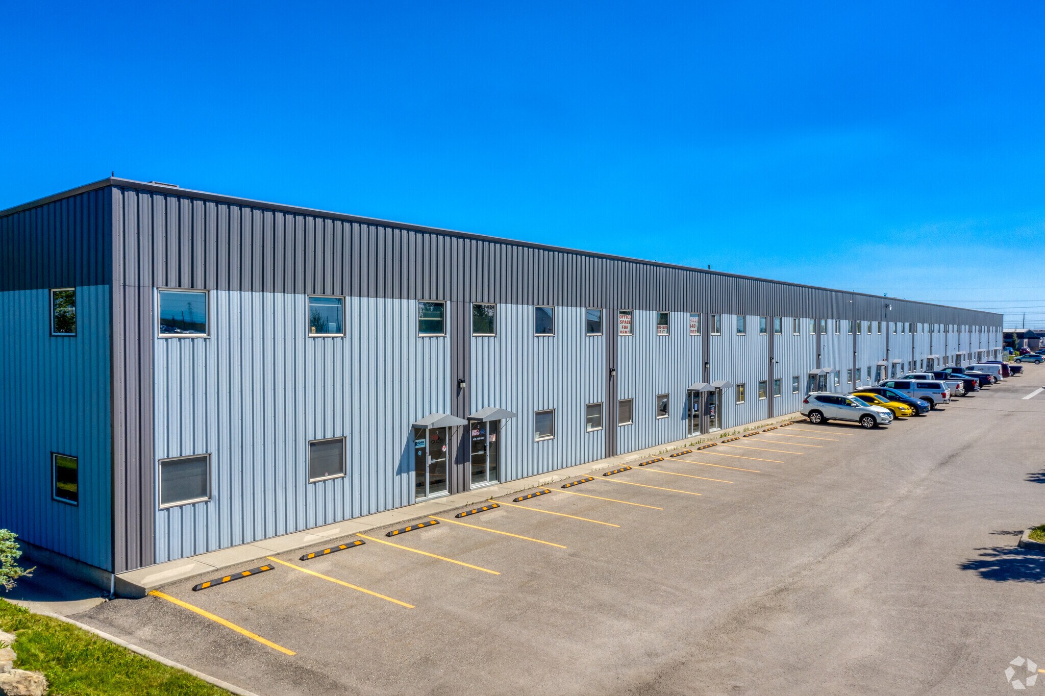 240040 Frontier Pl SE, Rocky View No 44, AB à vendre Photo principale– Image 1 sur 5