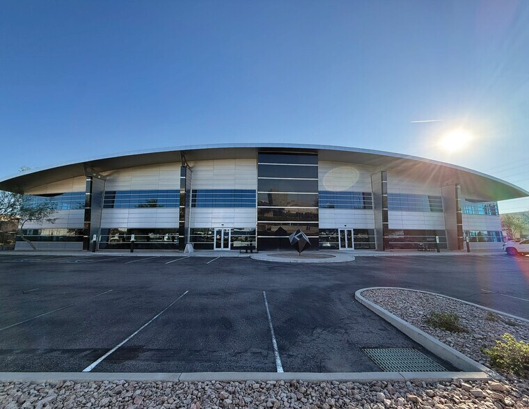 3167 W Armstrong Pl, Chandler, AZ à louer - Photo de l’immeuble – Image 3 sur 19
