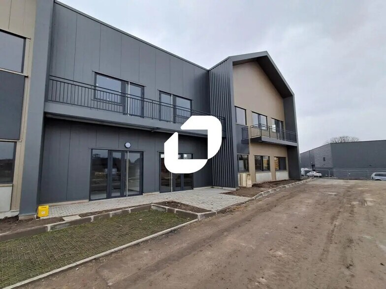 Bureau dans Tourcoing à louer - Photo de l’immeuble – Image 1 sur 9