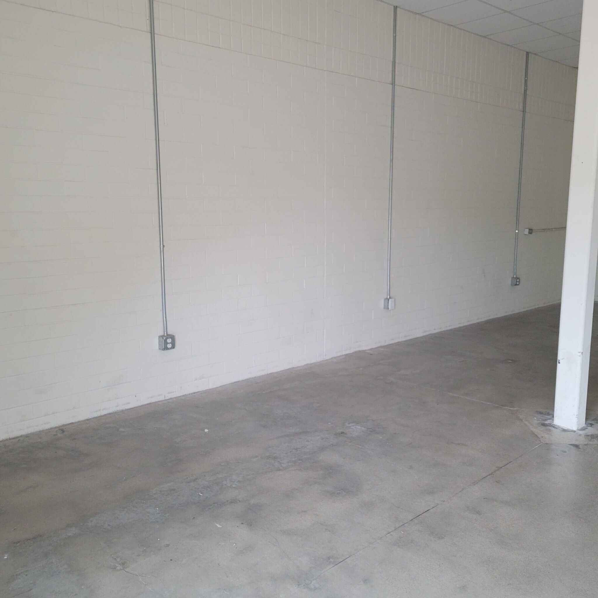 10835 Saint Charles Rock Rd, Saint Ann, MO à louer Photo intérieure– Image 1 sur 10