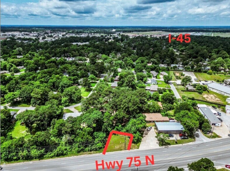 203 State Highway 75 N, Huntsville, TX à louer - Photo de l’immeuble – Image 3 sur 11
