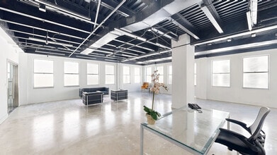420 Lincoln Rd, Miami Beach, FL à louer Numérisation 3D Matterport– Image 1 sur 7