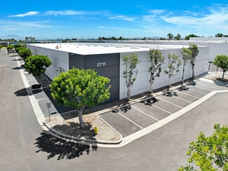 Plus de détails pour 2701 S Harbor Blvd, Santa Ana, CA - Industriel/Logistique à louer