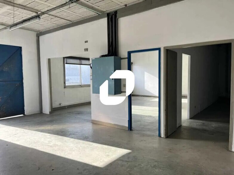 Bureau dans Bègles à louer - Photo de l’immeuble – Image 3 sur 6