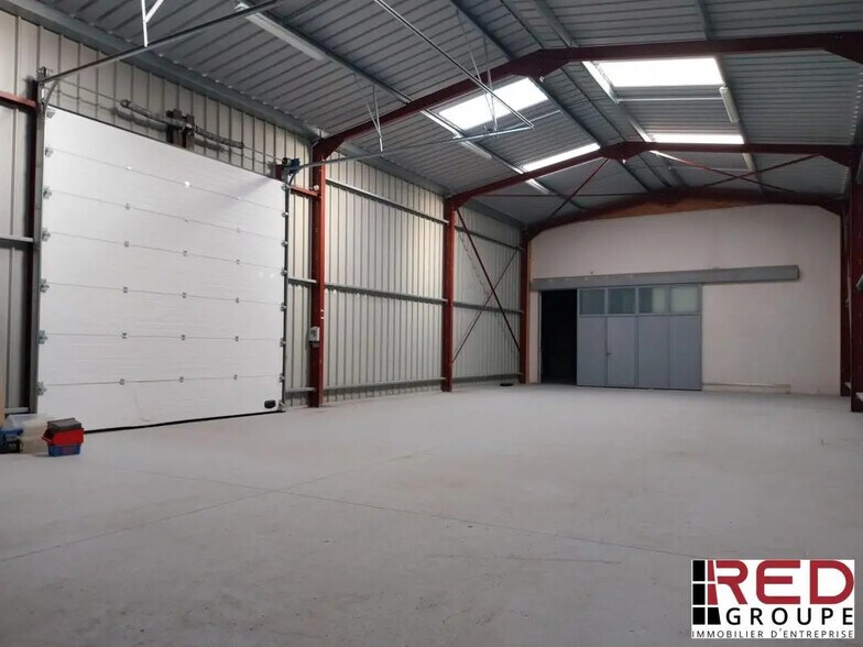 Industriel/Logistique dans Septèmes-les-Vallons à louer - Photo de l’immeuble – Image 1 sur 4