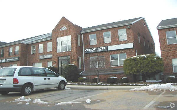 6060-6074 Franconia Rd, Alexandria, VA à louer - Photo de l’immeuble – Image 3 sur 12