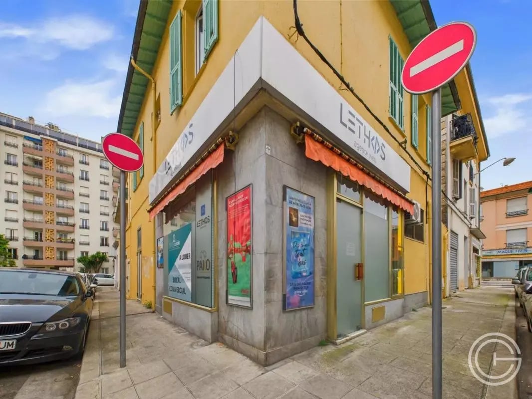 4 Rue Jean André, Nice à louer Photo de l’immeuble– Image 1 sur 12