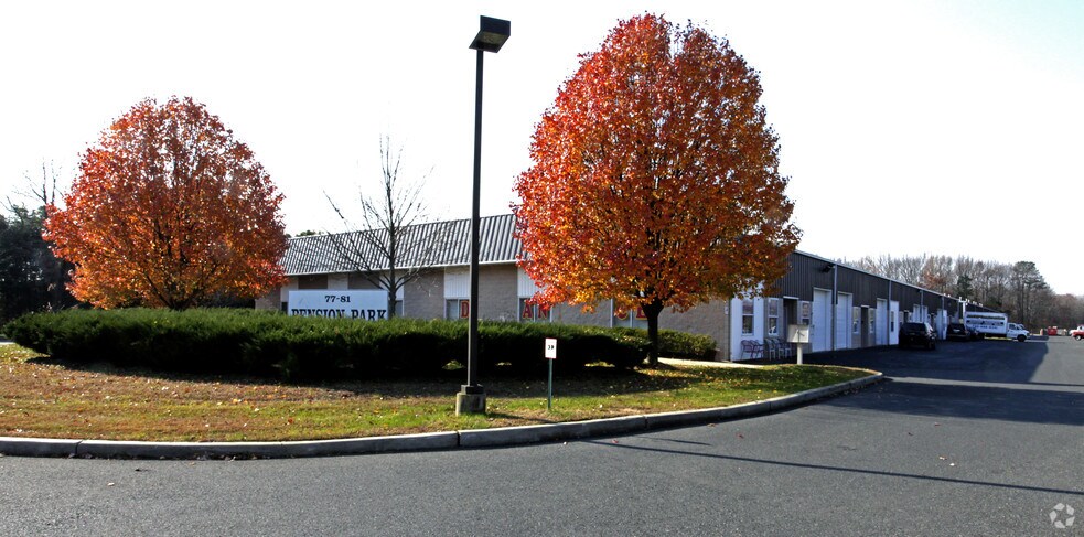 77 Pension Rd, Manalapan, NJ à louer - Photo principale – Image 1 sur 4