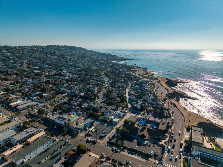 4741 Point Loma Ave, San Diego, CA à louer - Photo de l’immeuble – Image 3 sur 76