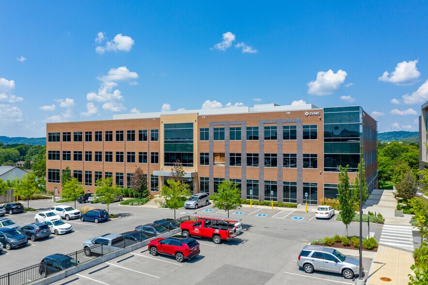 5005 Maryland Way, Brentwood, TN à louer - Photo principale – Image 1 sur 6