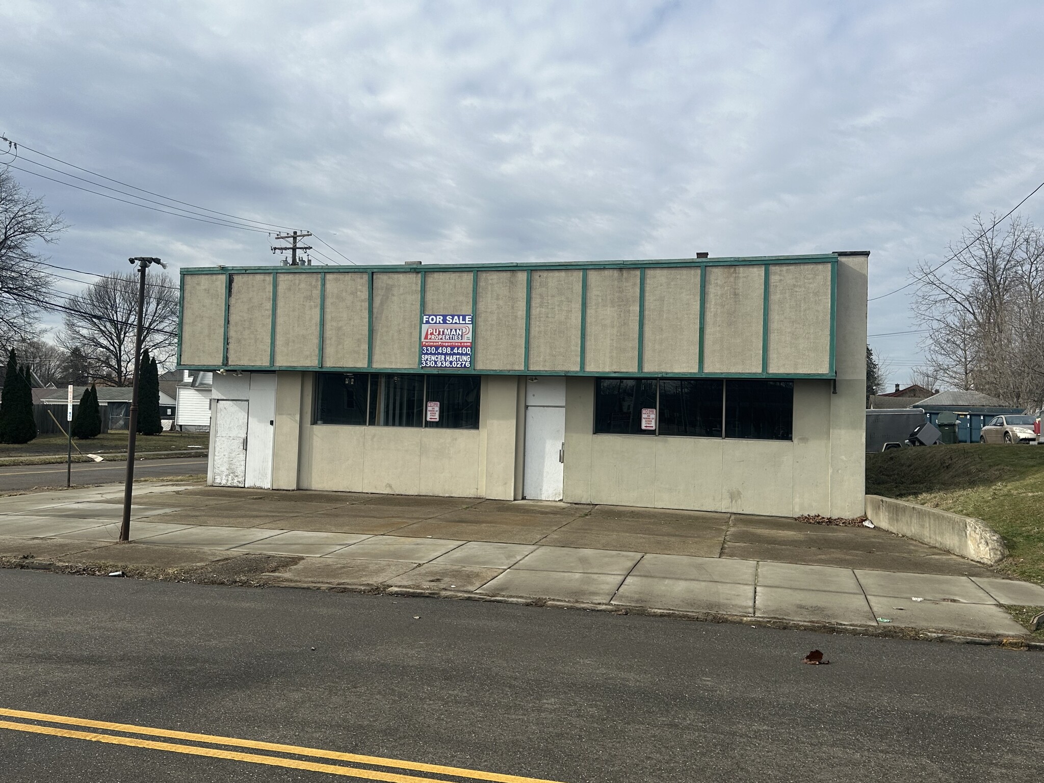 401-403 Clarendon Ave NW, Canton, OH à vendre Photo de l’immeuble– Image 1 sur 3
