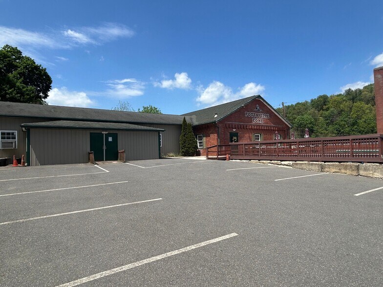 337 Peacock St, Pottsville, PA à vendre - Photo de l’immeuble – Image 3 sur 25