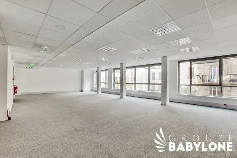 Bureau dans Neuilly-sur-Seine à louer - Photo de l’immeuble – Image 1 sur 6