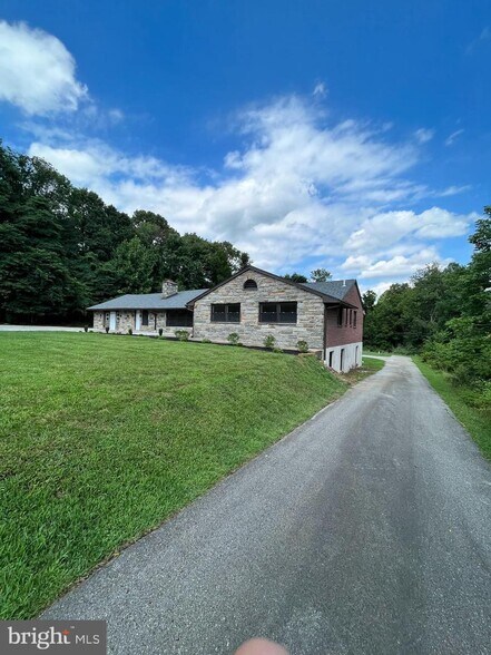 1420 Conchester Hwy, Garnet Valley, PA à vendre - Photo de l’immeuble – Image 3 sur 24