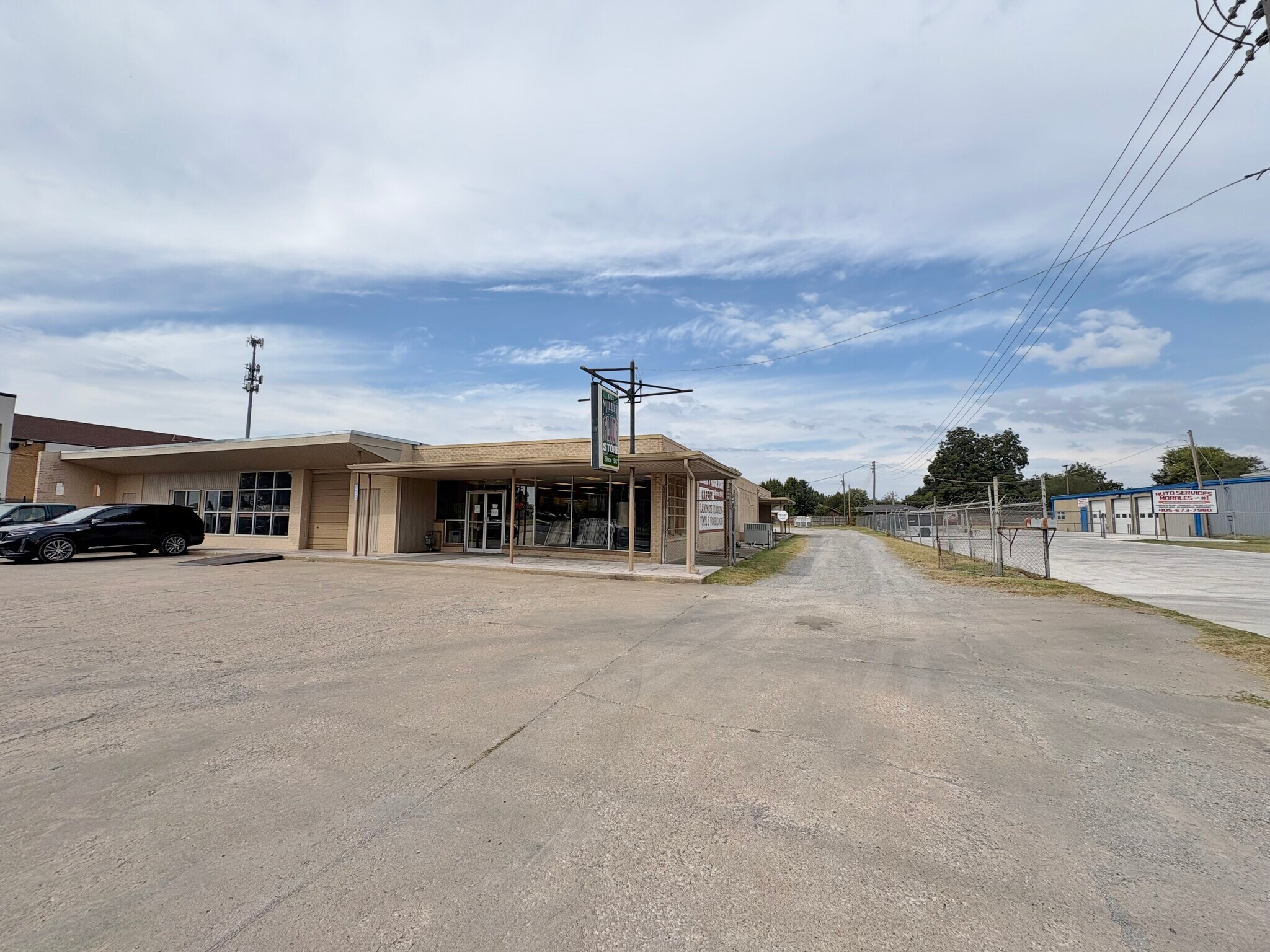 4713 NW 10th St, Oklahoma City, OK à vendre Photo de l’immeuble– Image 1 sur 9