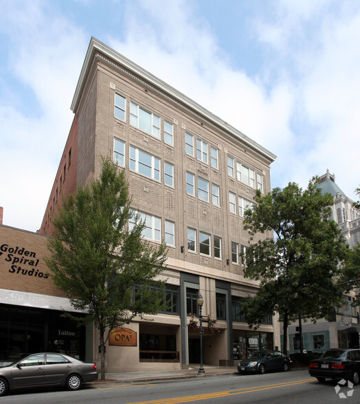 200 S Elm St, Greensboro, NC à louer - Photo de l’immeuble – Image 3 sur 15