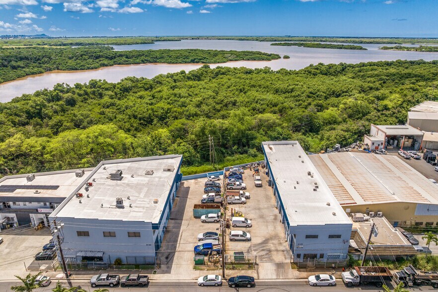 Pupuole St Warehouses portefeuille de 2 biens à vendre sur LoopNet.fr - Photo de l’immeuble – Image 2 sur 33