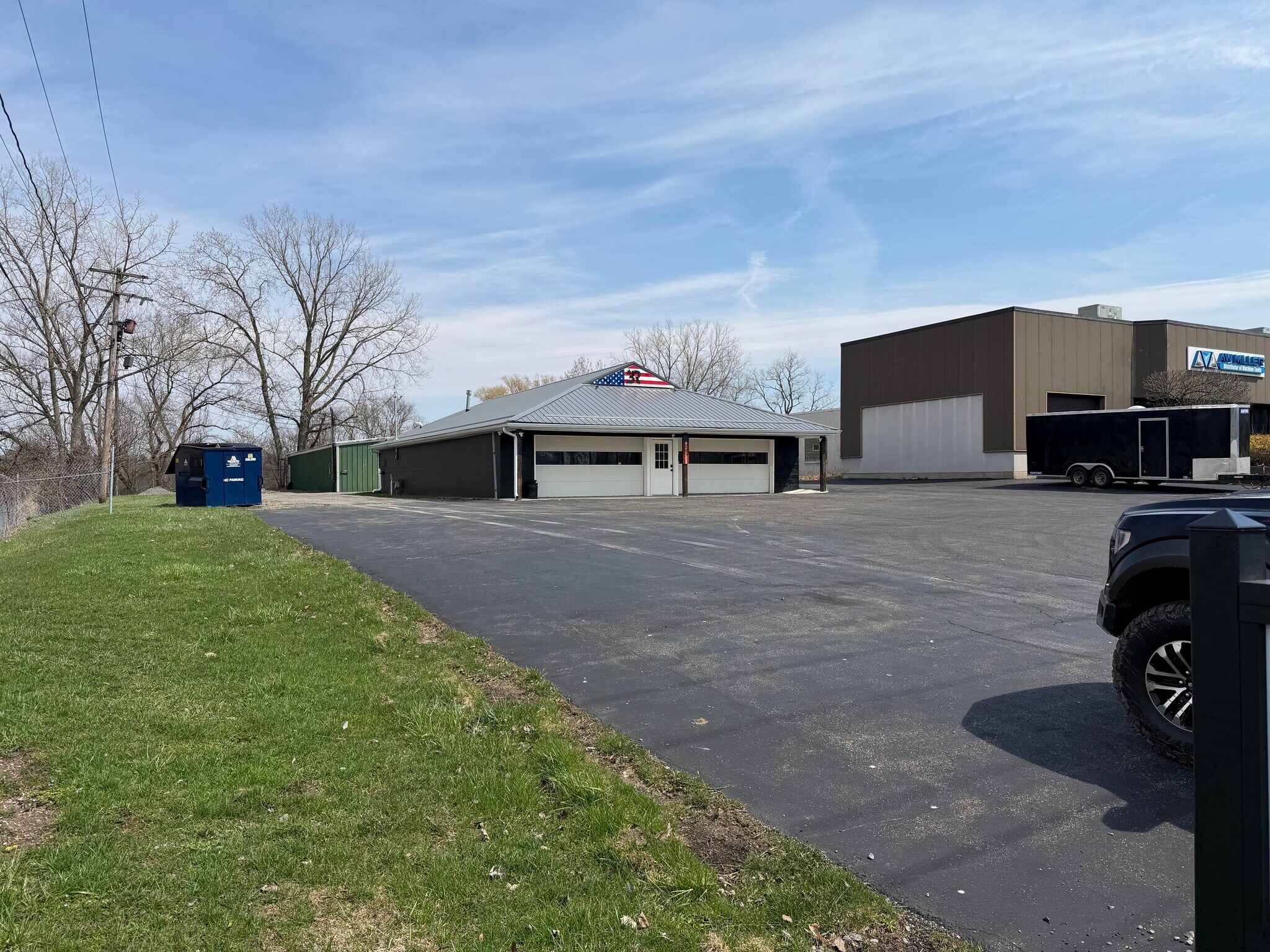 7651 Seneca St, East Aurora, NY à louer Photo de l’immeuble– Image 1 sur 11